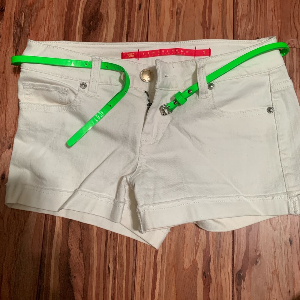 Rare Tinseltown white jean shorts size 1